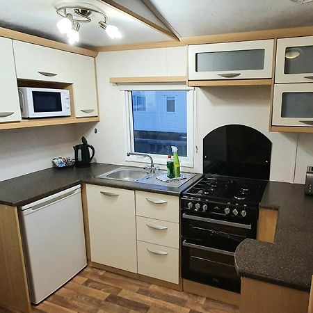Carnaby Holiday Caravan, West Sands, Selsey Exterior photo