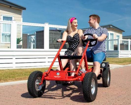Carnaby Holiday Caravan, West Sands, Selsey Exterior photo